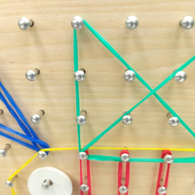 Træplade til kreativ skabelse - Geoboard B. Toys