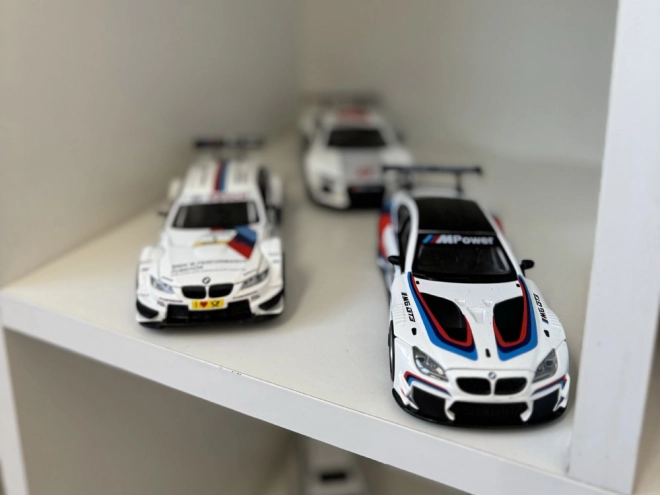 Metallmodel af sportsvognen Audi R8 LMS i skala 1:32