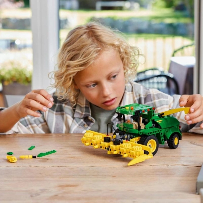 LEGO® Technic 42168 John Deere 9700 Foderhøster