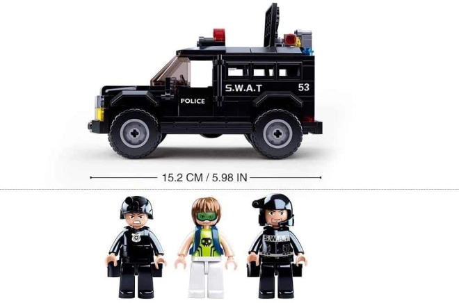 Tre figurer og masser af tilbehør