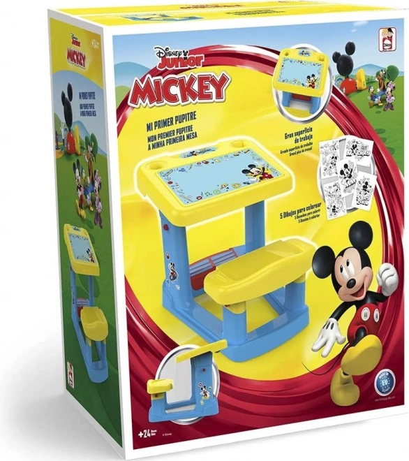 Mit første skolebord Mickey