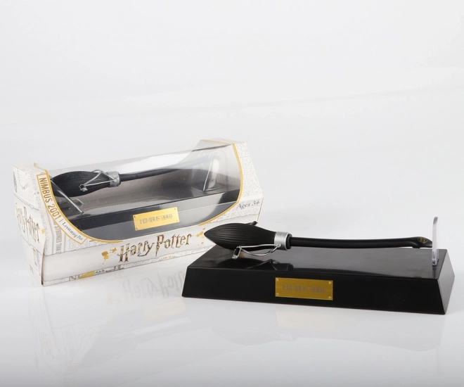 Sv0evede leviterende Harry Potter-kost Nimbus 2001