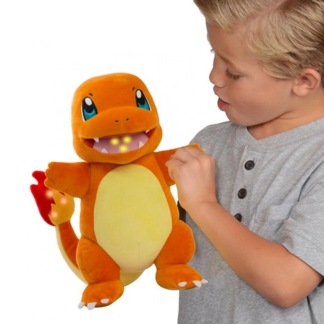 Charmander - flammekastende - interaktivt plysdyr