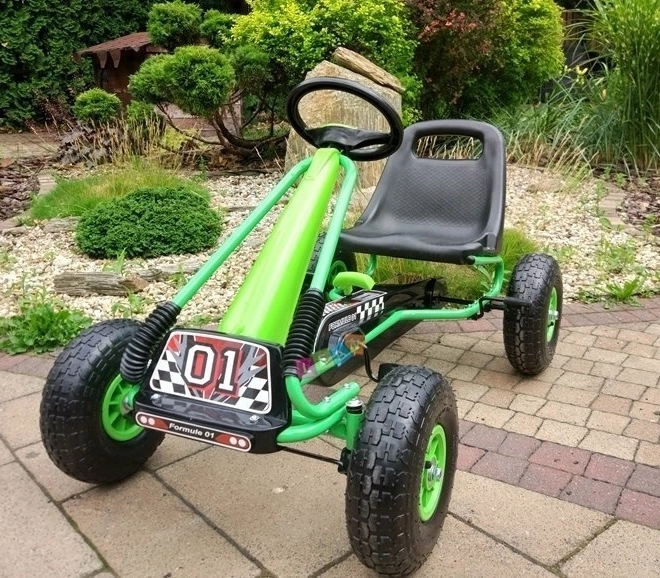 Pedaldrevet gokart med luftdæk + Oppustelige dæk + Justerbart sæde – Grøn
