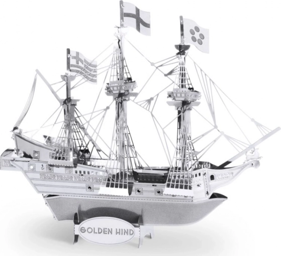 Realistisk miniature af skibet Golden Hind