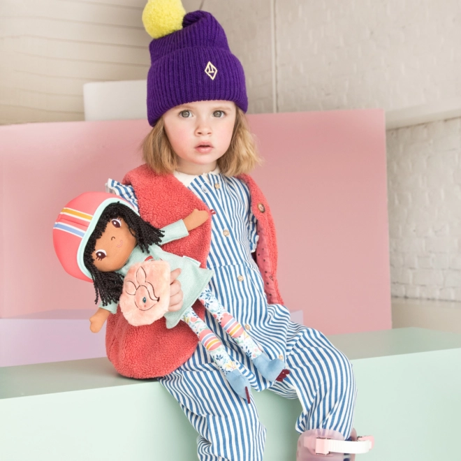 Lilliputiens dukke Liza på rulleskøjter