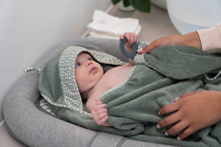 Praktisk hætte og universel størrelse