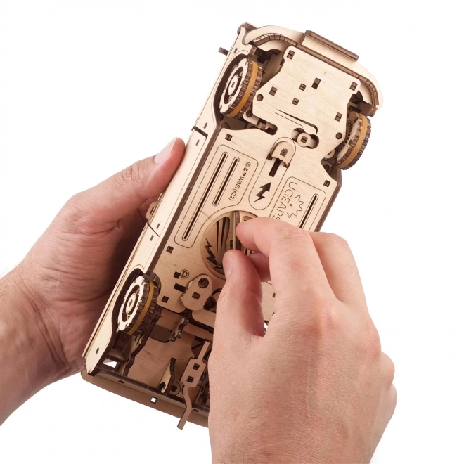 Ugears 3D træmaskinpuslespil Harry Potter Flyvende Ford Anglia