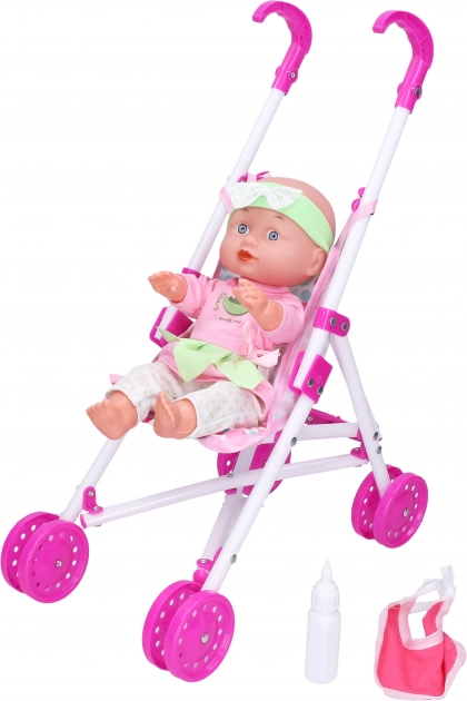 Baby med barnevogn og tilbehør