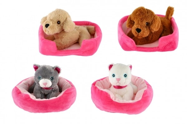Lille hund i rede plys 4 farver 22x24cm 24m+