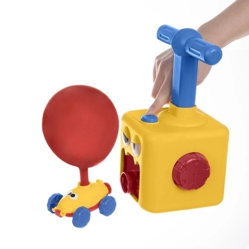 Bil og oppustelige balloner