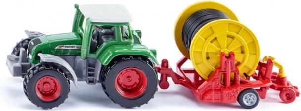 Traktor med sprøjte