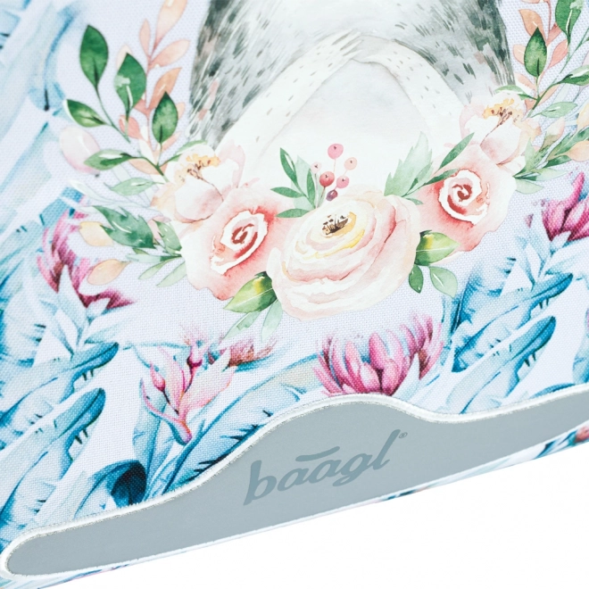 Skole rygsæk med vaskebjørn og blomsterdesign