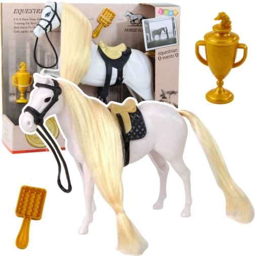 Hest med lang man og hvide tilbehør