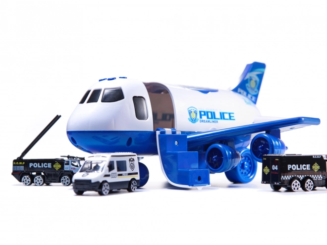 Flytransporter og 3 politibiler