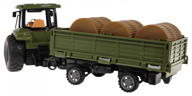 Trækker med grøn trailer R/C