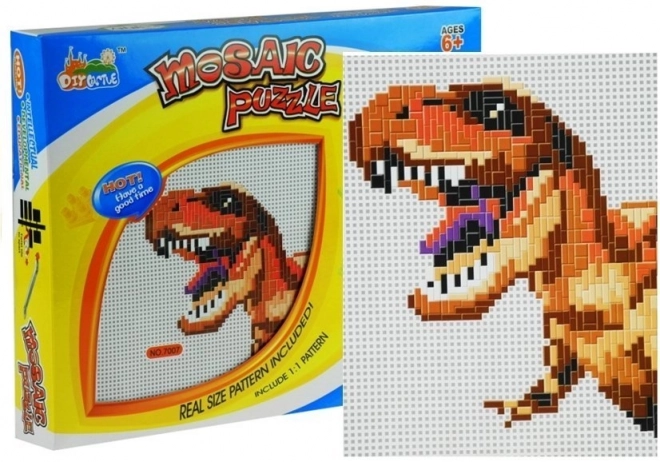 Stor mosaik med farverige brikker med dinosaurer