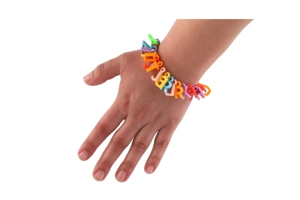 Plastperler – hjerter og bogstaver med snor