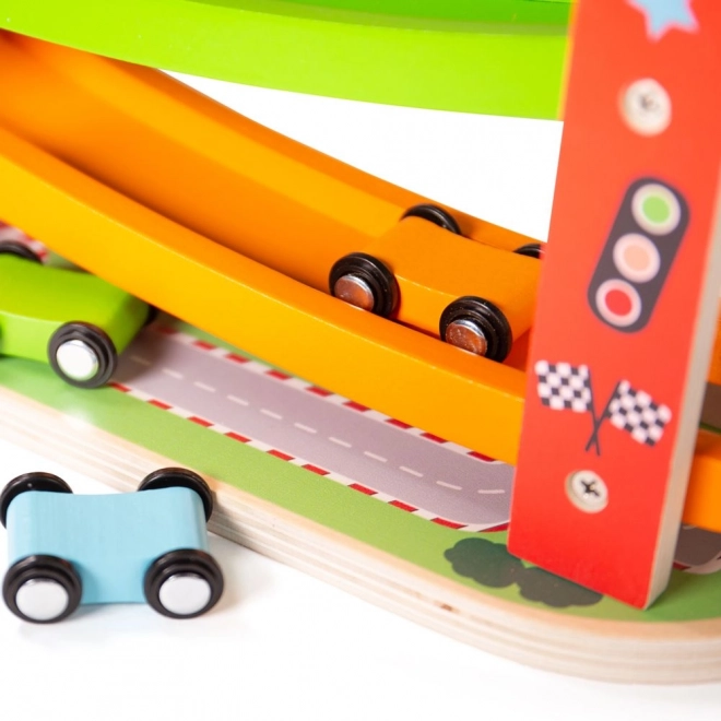Træ racerbane til biler fra Bigjigs Toys