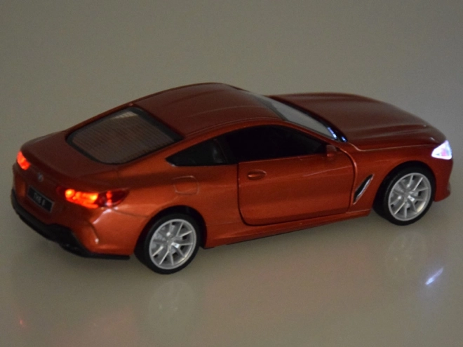 Metalmodel af bil BMW M850i Coupe