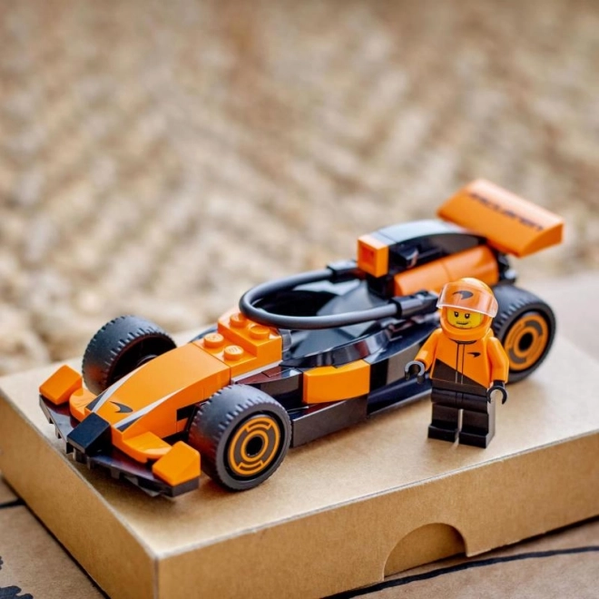 LEGO® City 60442 Formel 1 Kører med McLaren Racerbil