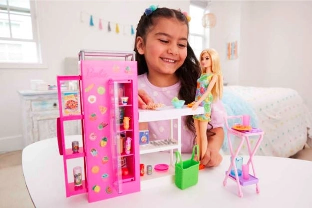 Barbie køkken med spisekammer