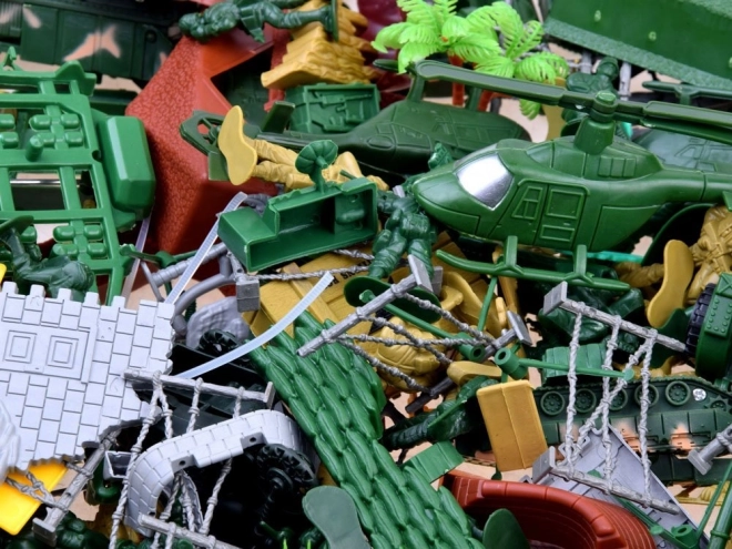 Stor militærsæt med tanks og soldaterfigurer