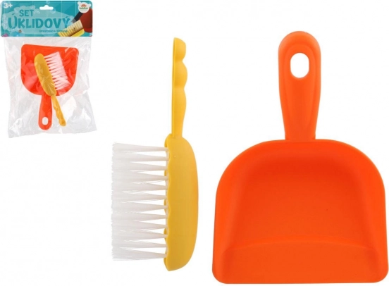 Rengøringssæt til børn – plastkost og fejebakke
