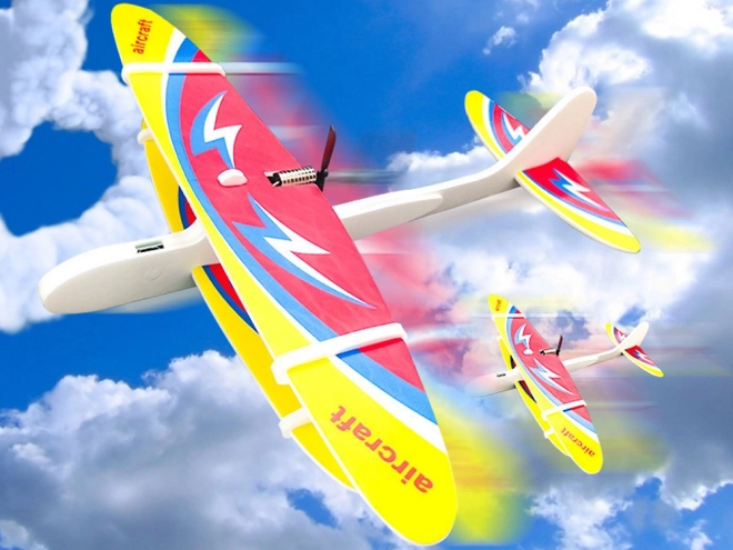 Flyvende polystyren fly med USB motor