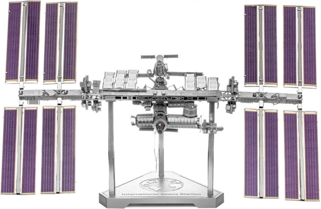 METAL EARTH 3D-puslespil Den Internationale Rumstation (ICONX)
