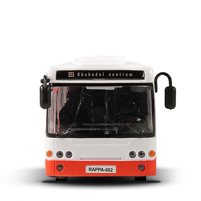 Bus som meddeler stoppesteder på tjekkisk 28 cm
