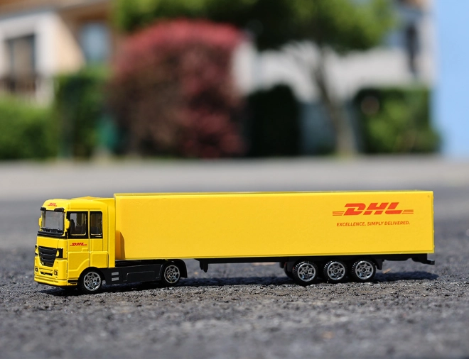 Lastbil med trailer DHL 19 cm