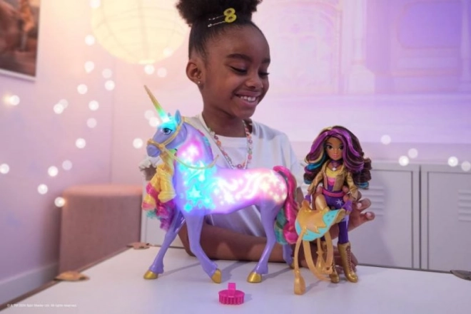 UNICORN AKADEMIET LYSENDE ENHJØRNING WILDSTAR MED DUKKEN SOPHIA 24cm