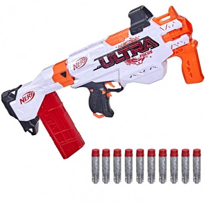 Stor automatisk Nerf Ultra Focus pistol med patroner