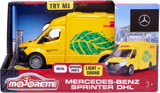 Metalmodel af varevognen MERCEDES-BENZ DHL Majorette Grand 12,5 cm med lys og lyd
