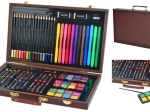 Malersæt med 81 dele i trækuffert