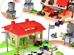 Mega stor bondegård med dyr og traktorer