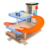 Small foot træ-parkering i flere etager med elevator