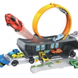 Trækker med affyringsbane og 3 små biler