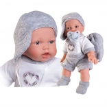 Reáln dukke med miljøvenligt tøj og lyde