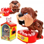 Brætspil med bidende hund – reaktions- og underholdende familiespil