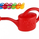 Farverig plastvandkande til børn