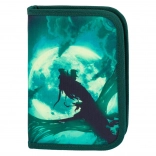 Skolepenalhus med dragemotiv BAAGL