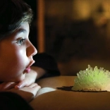 lysende krystaller – videnskabeligt sæt til dyrkning af krystaller