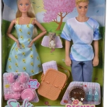 Dukkerne Steffi og Kevin på picnic
